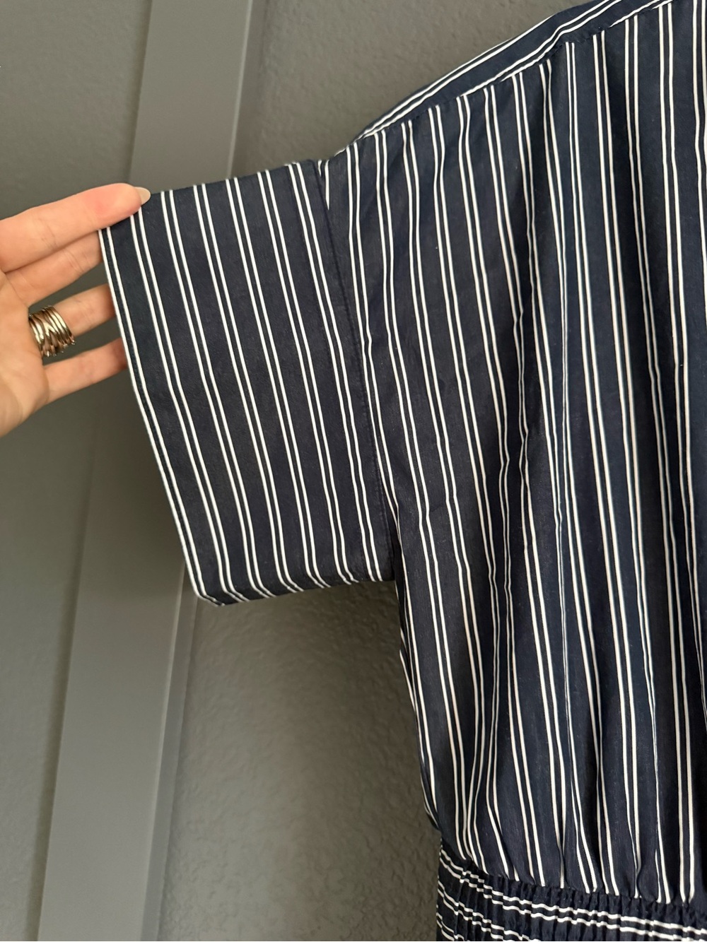 SPANX • Poplin smocked mini shirt dress - Navy and White Striped - Medium - Picture 7 of 10